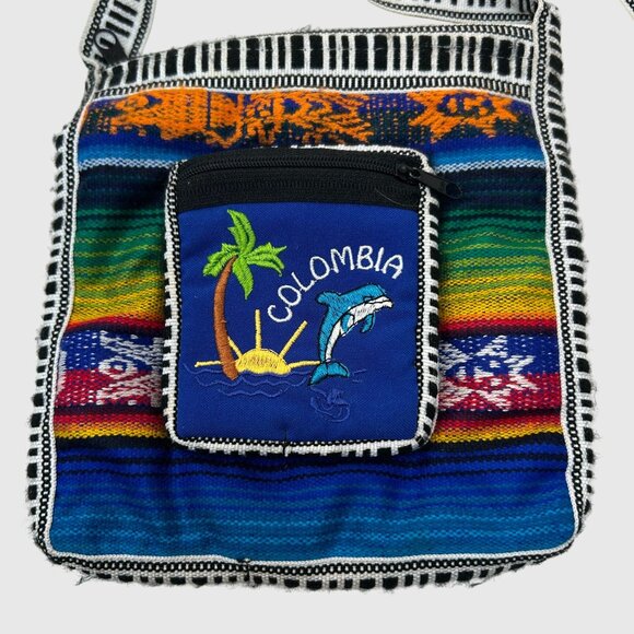Handwoven Multicolor Colombian Crossbody Bag With Embroidered Front Pocket - Picture 3 of 6